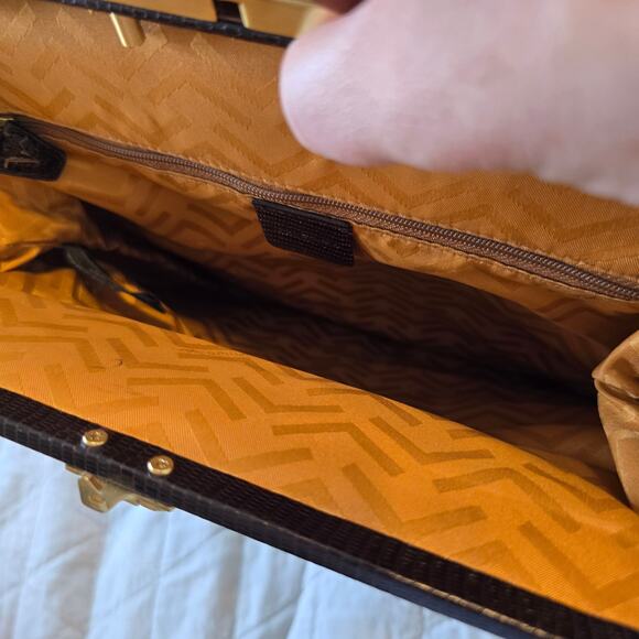 Via Spiga Purse Womens Expresso Snake Embossed Leather Classic Old Money READ - Picture 7 of 16